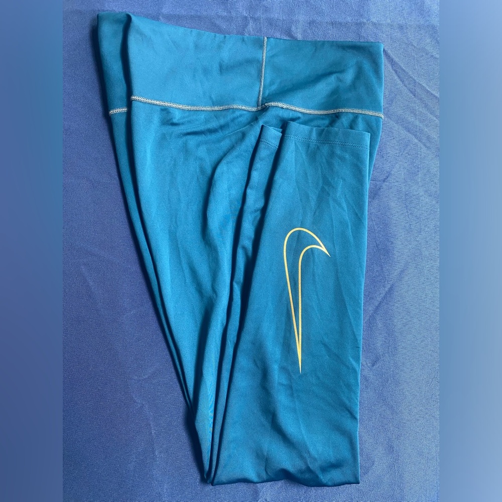 Nike Dri-Fit Icon Clash Leggings